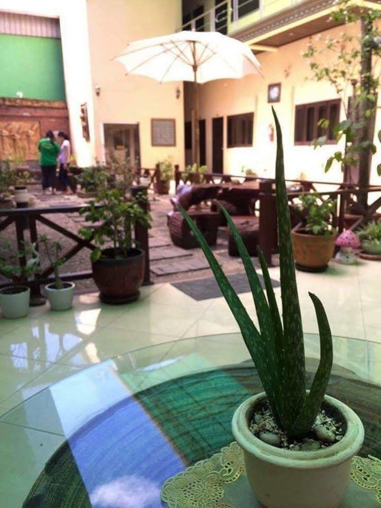 Domon Hotel Vientiane Exterior foto